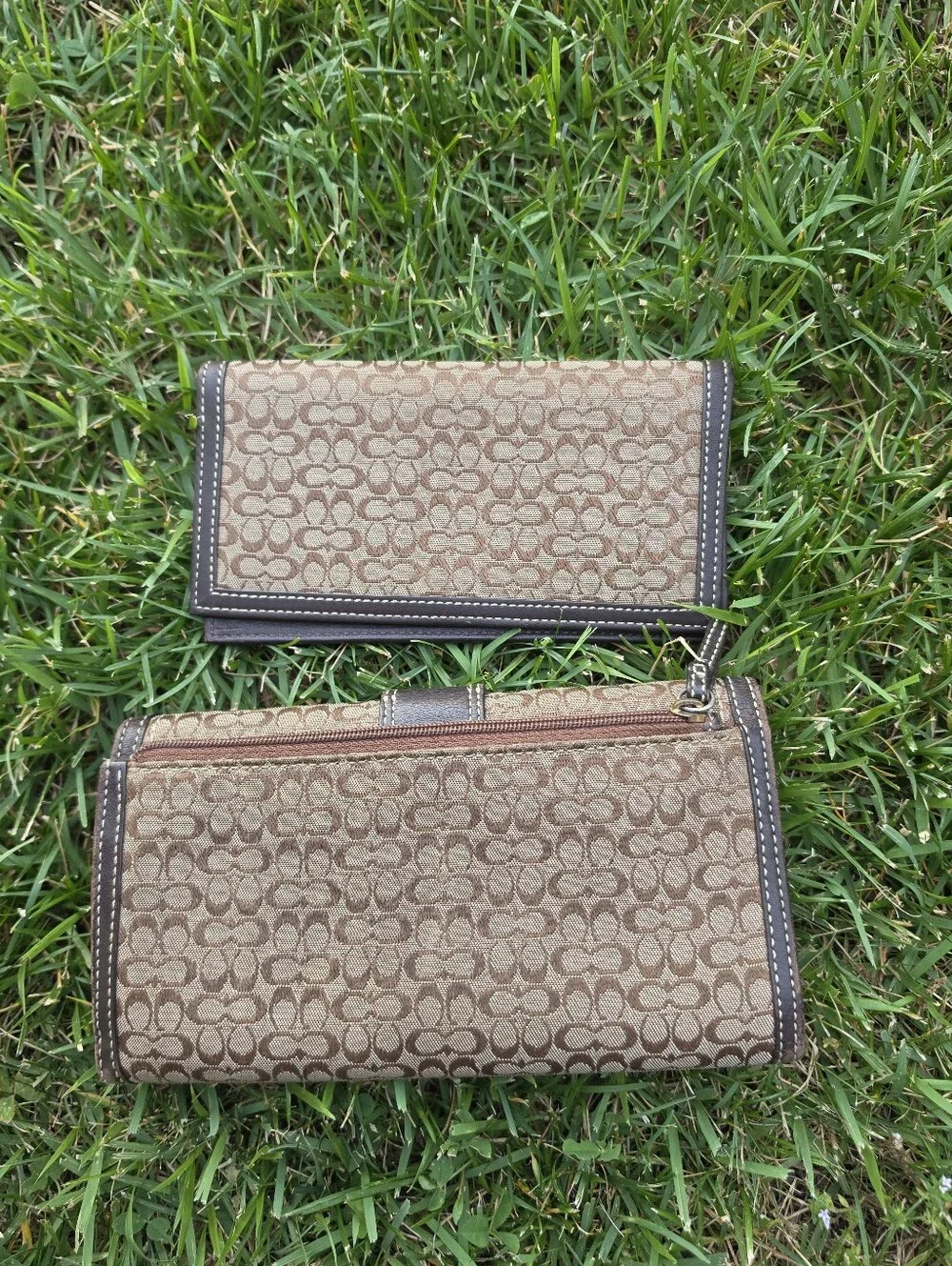 Coach Vintage Signature Soho Long Biflold Wallerlt With Checkbook Holder. GUC